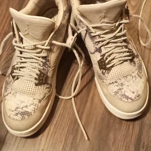 Air Jordan 4 IV Retro